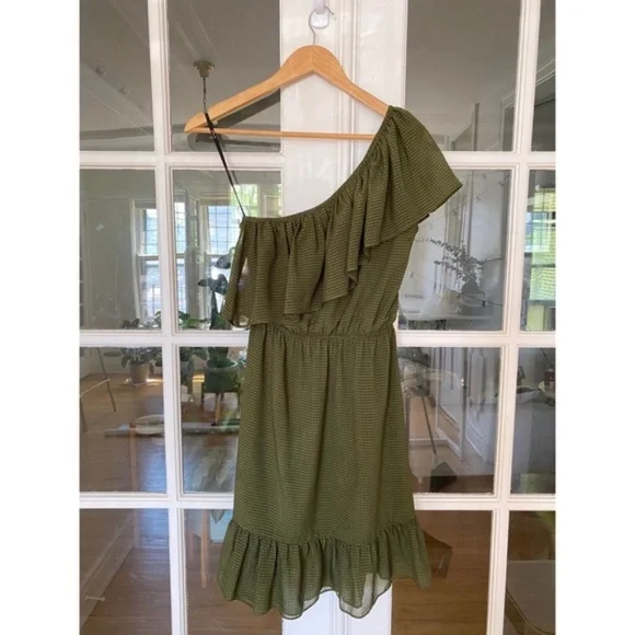 NEW ALI & JAY Olive One Shoulder Flounce Dress